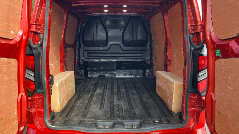 Ford Transit Custom 300 L1 Diesel Fwd 2.0 EcoBlue 136ps H1 Van Limited